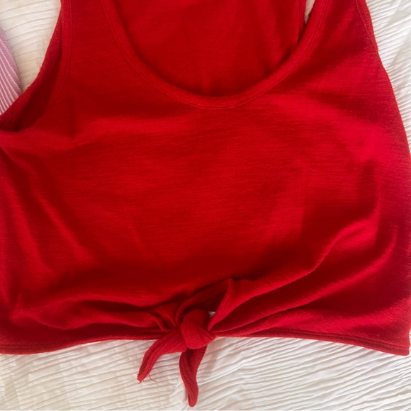 Aritzia Babaton Wilfred Free cropped tops bundle (2) XS red pink - Picture 3 of 14